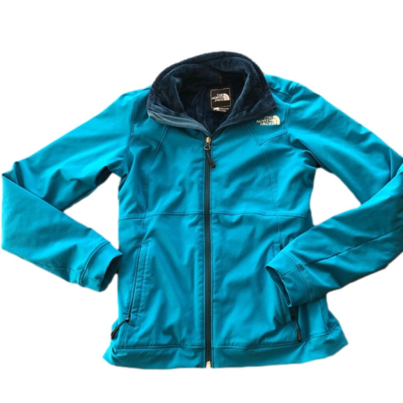The North Face Jackets & Blazers - The North Face blue zip up coat jacket fur lined lightweight